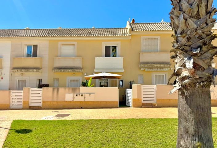 Image No.18-2 Bed Townhouse for sale