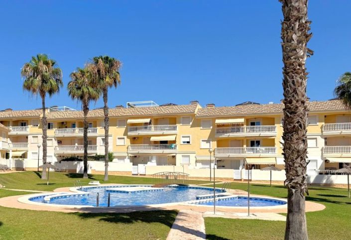 Image No.19-2 Bed Townhouse for sale