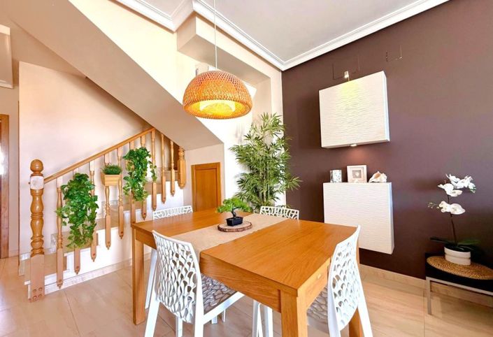Image No.4-2 Bed Townhouse for sale