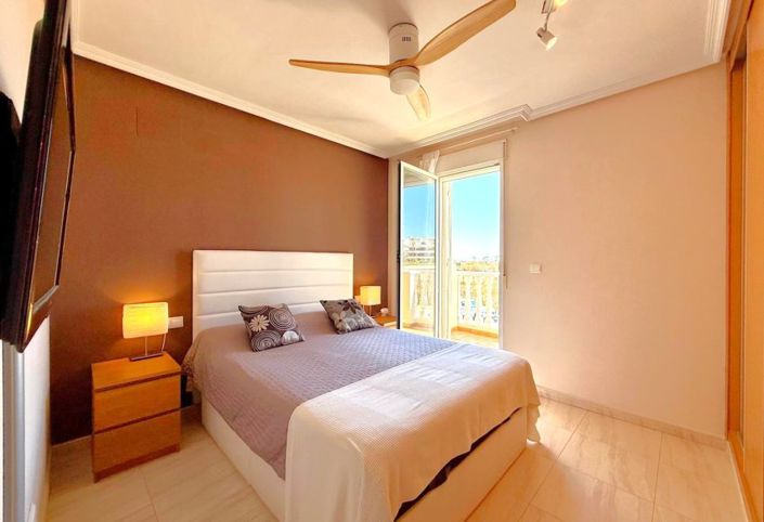 Image No.8-2 Bed Townhouse for sale