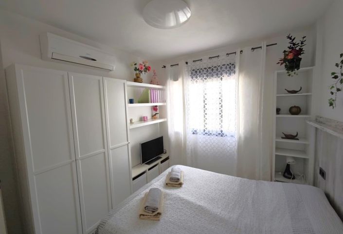 Image No.22-2 Bed Apartment for sale