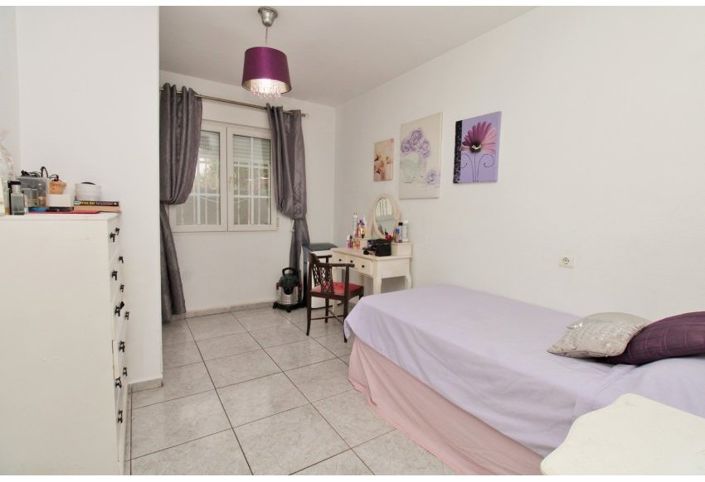 Image No.16-4 Bed Townhouse for sale