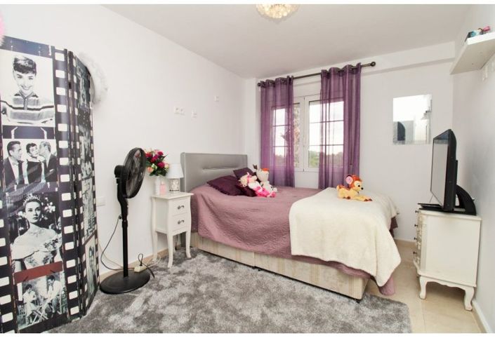 Image No.19-4 Bed Townhouse for sale