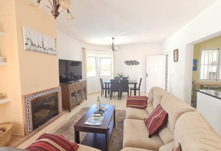 Image No.2-Villa de 2 chambres à vendre à Orihuela Costa