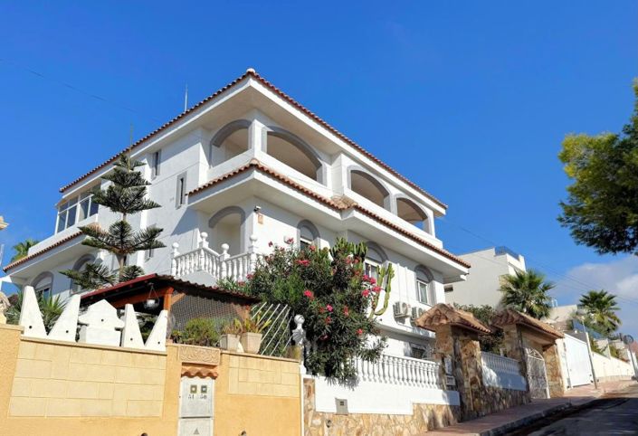 Image No.48-5 Bed Villa for sale