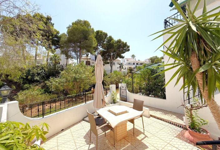 Image No.10-4 Bed Townhouse for sale