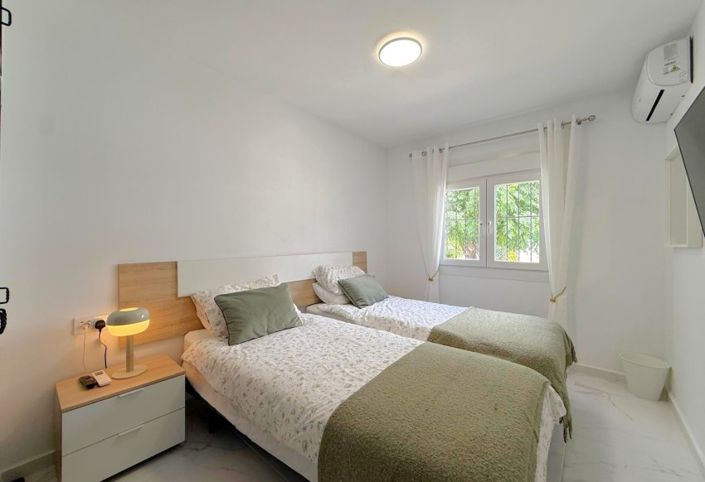 Image No.11-4 Bed Townhouse for sale