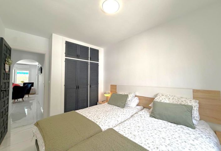 Image No.12-4 Bed Townhouse for sale