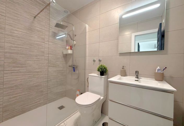 Image No.13-4 Bed Townhouse for sale