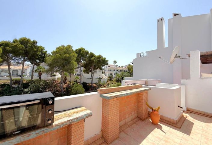 Image No.16-4 Bed Townhouse for sale