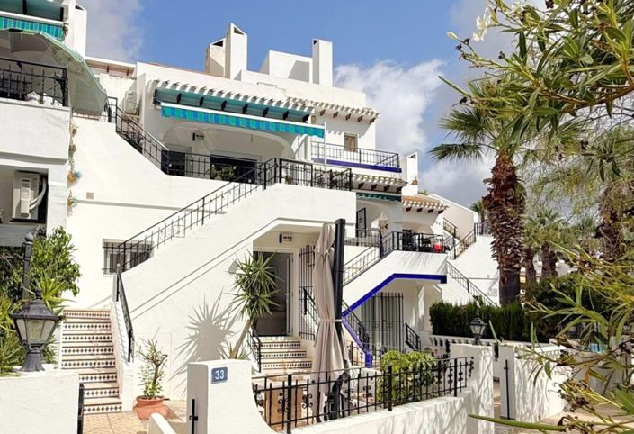Image No.17-4 Bed Townhouse for sale