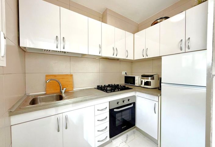 Image No.21-4 Bed Townhouse for sale
