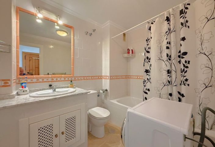 Image No.9-2 Bed Apartment for sale
