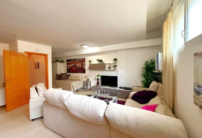 Image No.13-2 Bed Property for sale