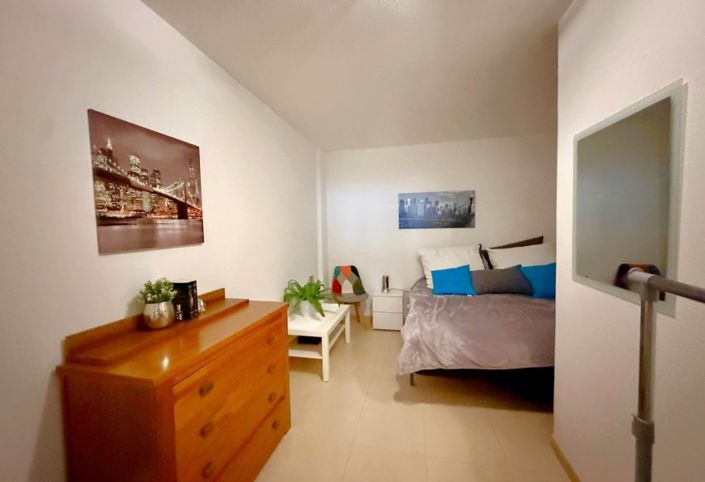 Image No.15-2 Bed Property for sale