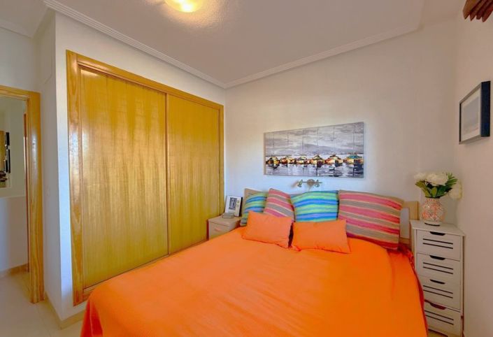 Image No.9-2 Bed Property for sale