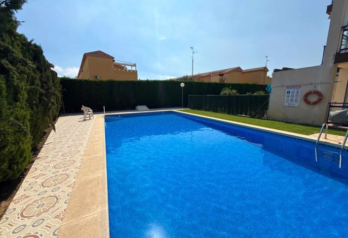 Image No.10-2 Bed Property for sale