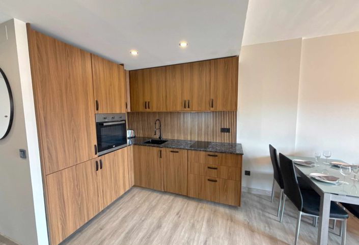 Image No.11-2 Bed Property for sale