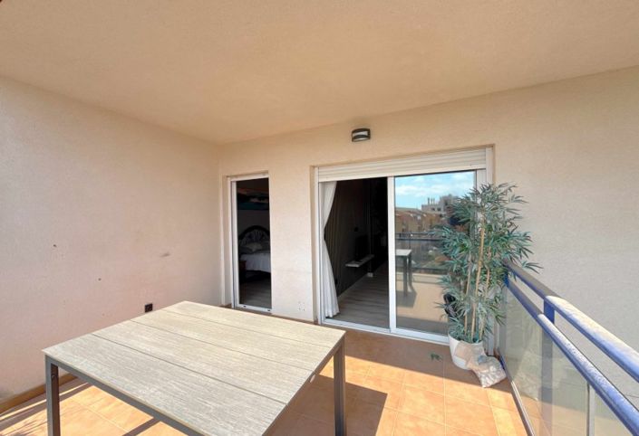 Image No.21-2 Bed Property for sale
