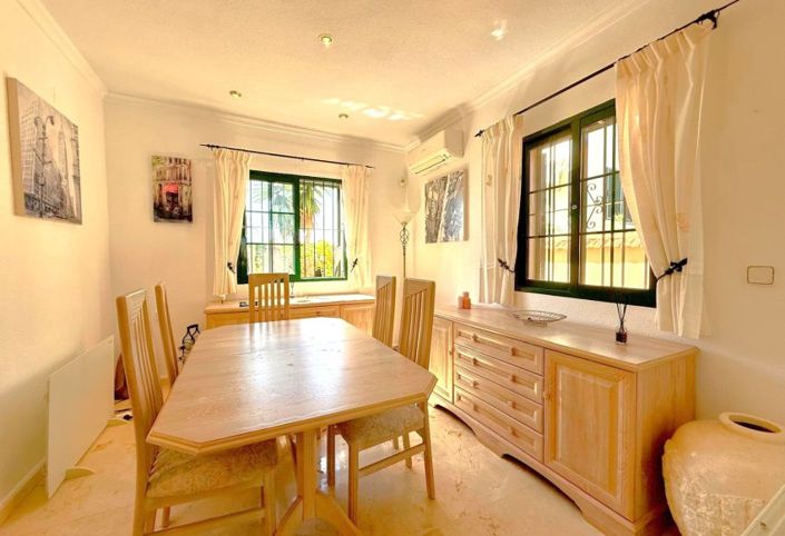 Image No.12-6 Bed Villa for sale