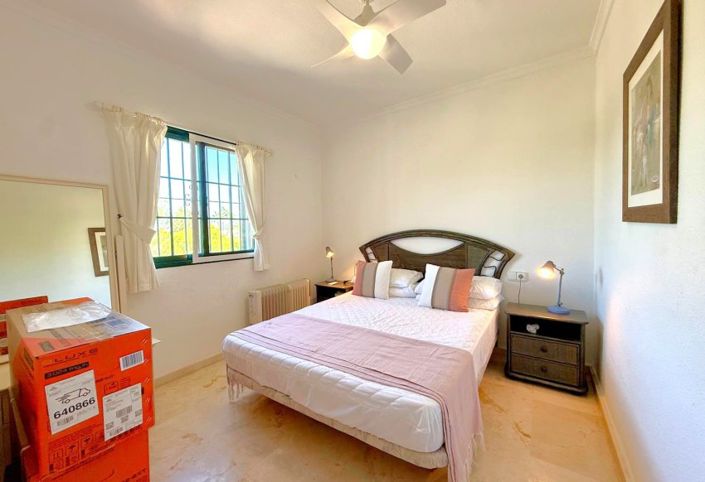 Image No.15-6 Bed Villa for sale
