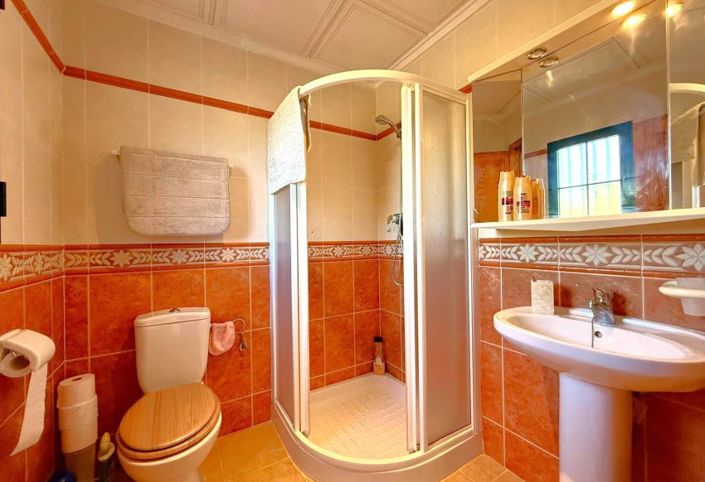 Image No.33-6 Bed Villa for sale