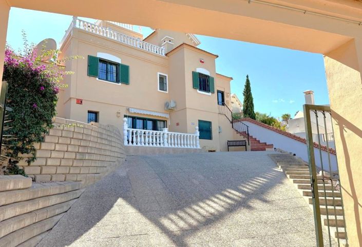 Image No.34-6 Bed Villa for sale