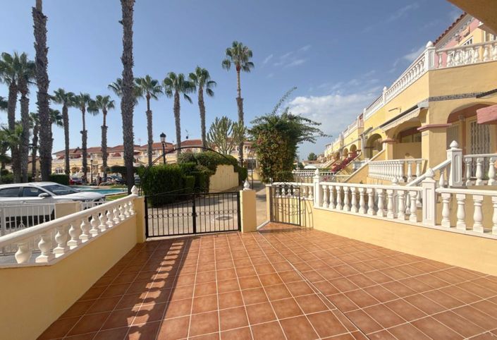 Image No.25-3 Bed Townhouse for sale