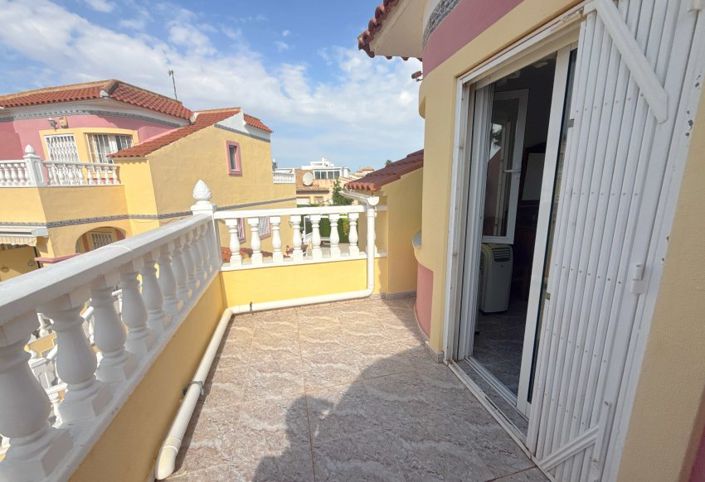 Image No.34-3 Bed Townhouse for sale