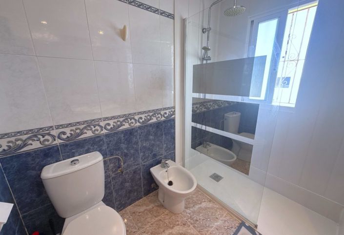 Image No.4-3 Bed Townhouse for sale
