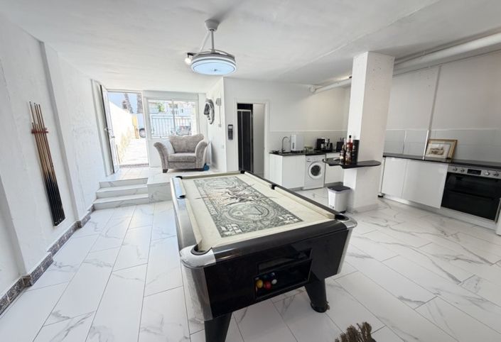 Image No.33-5 Bed Villa for sale