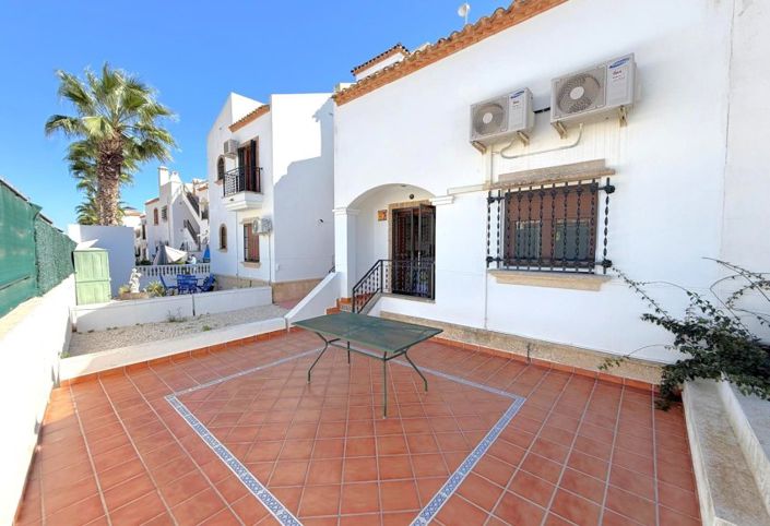 Image No.11-3 Bed Townhouse for sale