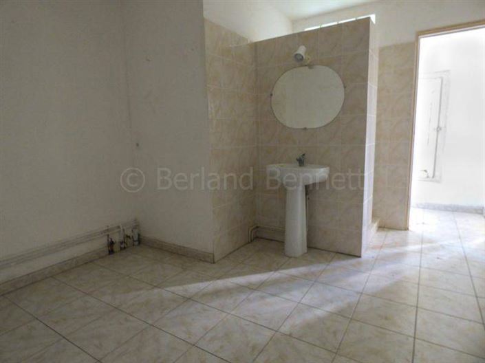 Image No.8-1 Bed House for sale