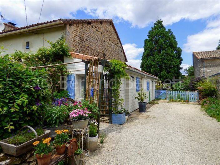 Image No.23-Maison de 2 chambres à vendre à Civray