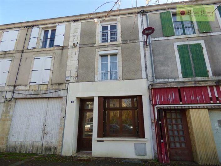 Image No.1-Maison de 3 chambres à vendre à Sauzé-Vaussais
