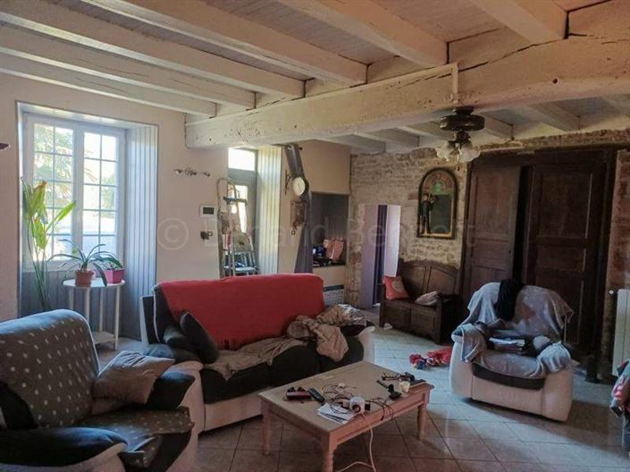 Image No.2-Maison de 5 chambres à vendre à Chef-Boutonne