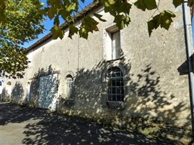 Image No.0-Maison de 2 chambres à vendre à Sauzé-Vaussais