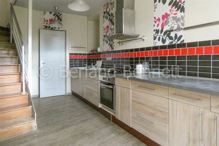 Image No.2-Maison de 2 chambres à vendre à Chef-Boutonne