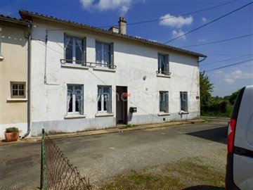 1 - Charente, House