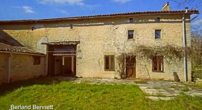 Maison de 4 chambres à vendre à Lezay