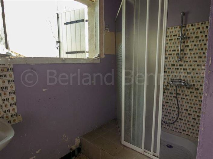 Image No.24-8 Bed House for sale