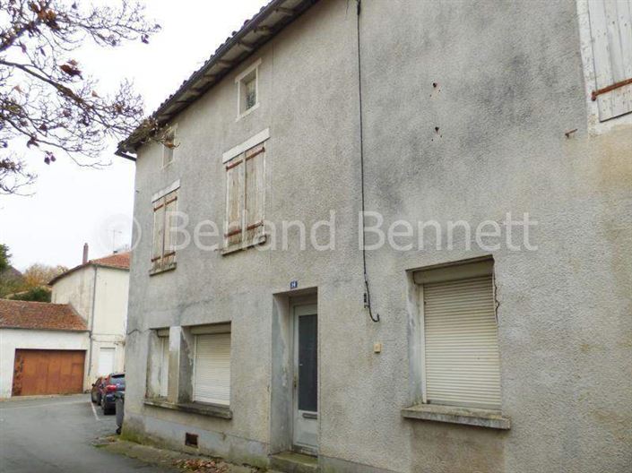 Image No.1-Maison de 4 chambres à vendre à Chef-Boutonne