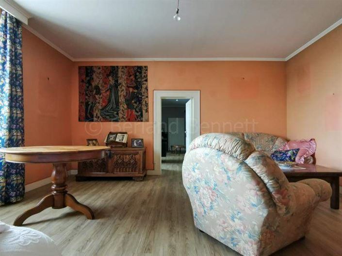 Image No.11-3 Bed House for sale