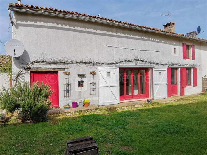 Image No.1-Maison de 2 chambres à vendre à Ruffec