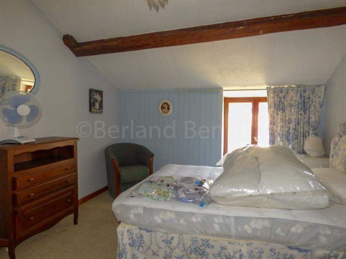 Image No.10-9 Bed House for sale