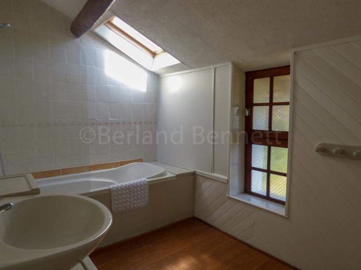 Image No.12-9 Bed House for sale