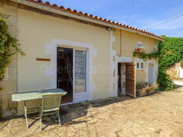 Image No.13-9 Bed House for sale