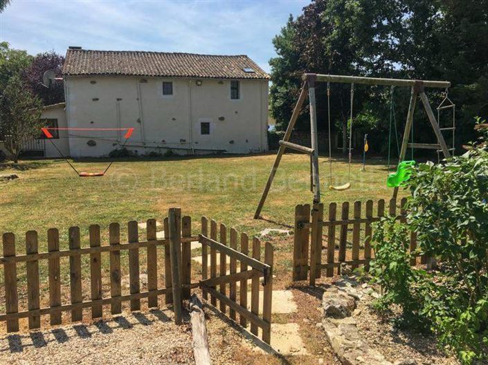 Image No.35-9 Bed House for sale