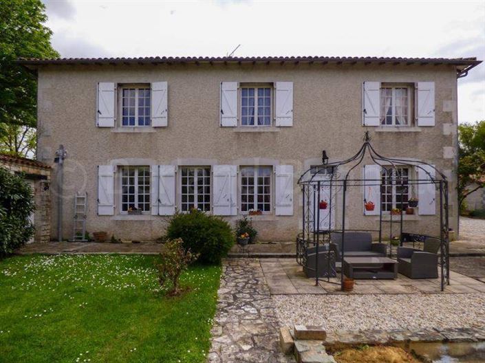 Image No.1-7 Bed House for sale
