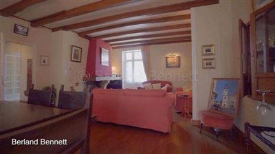 4d241996-ab1d-9aab-99f1-aff331143375